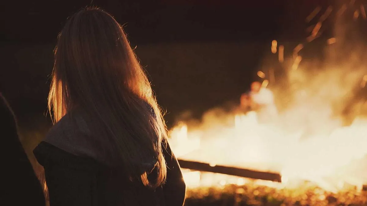 Dependency and Avoidance in Love: Why Some People Can't Leave Painful Relationships