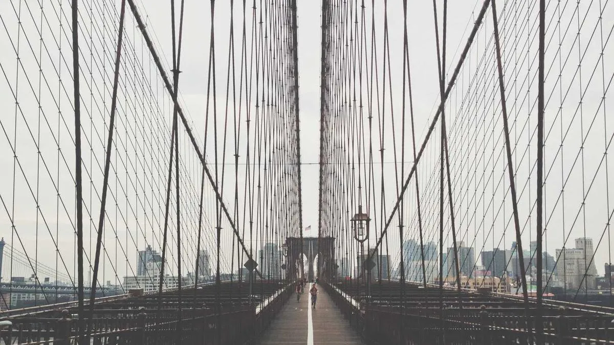 Emotional Rollercoaster? Psychologists Reveal the Truth About Bipolar Disorder and Self-Help Guide