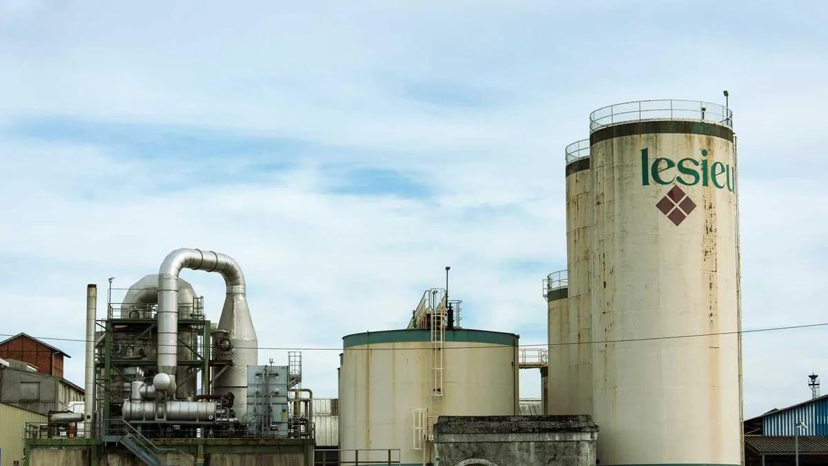 Why Are Social Media So Addictive? Psychologists Reveal the Deep Connection Between Adult Attachment and Social Anxiety