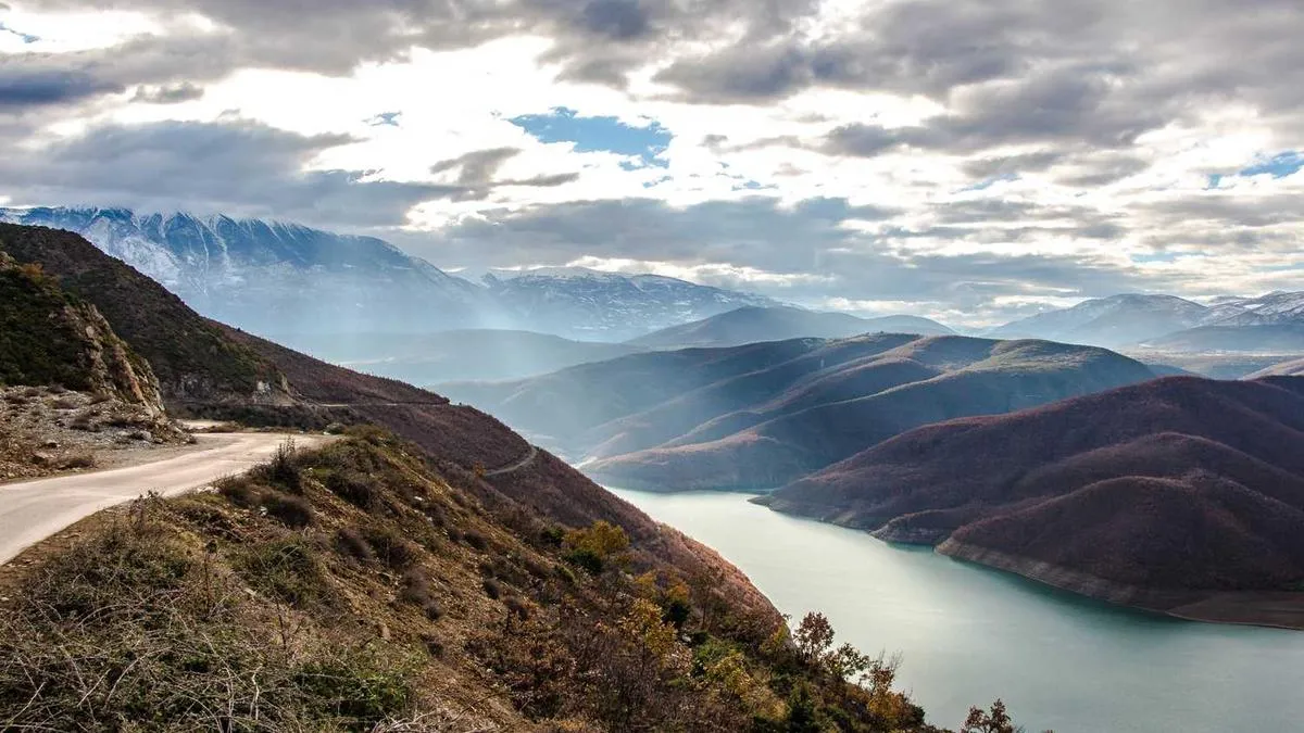 # Sandplay Therapy: A Psychological Gym for Adults? Psychologists Reveal the Magic Power of Creative Healing